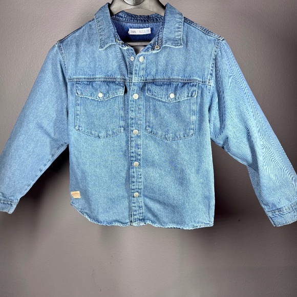 Zara Tops - Women's Zara Light Blue Wash Denim Button Down Shirt with Snap Buttons